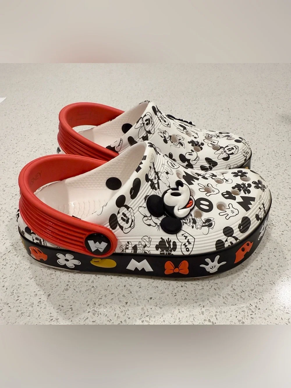 Kids Mickey Mouse Pattern Crocs toddler size (9)  White, Black & Red